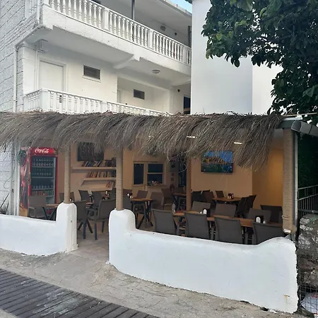 Uysal B&B 말마리스