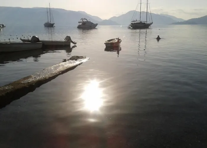 Uysal Bed & Breakfast 3*