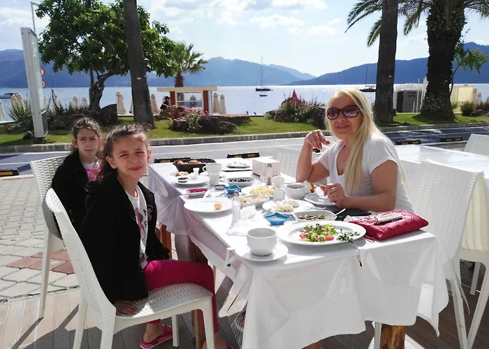 Bed & Breakfast Uysal 3*