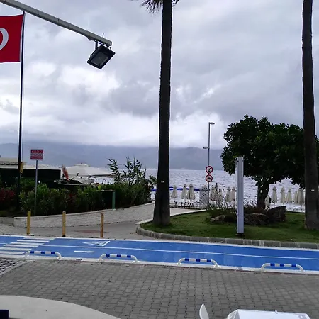 Bed & Breakfast Uysal 3*