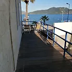 Uysal B&B 말마리스