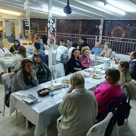 Uysal לינה וארוחת בוקר
